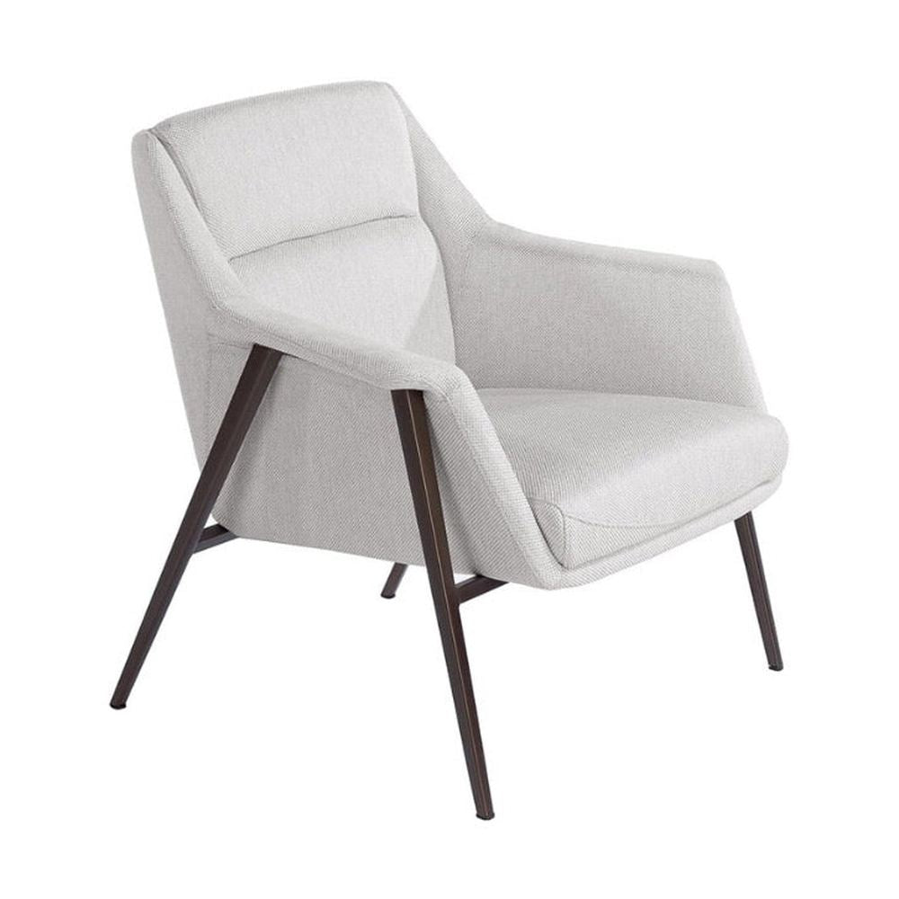 Kortárs stílusú, törtfehér színű szövettel kárpitozott, acél szerkezetű fotel.