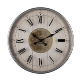 Vintage stílusú, antikolt fehér színű falióra láthathó mechanikus szerkezettel.