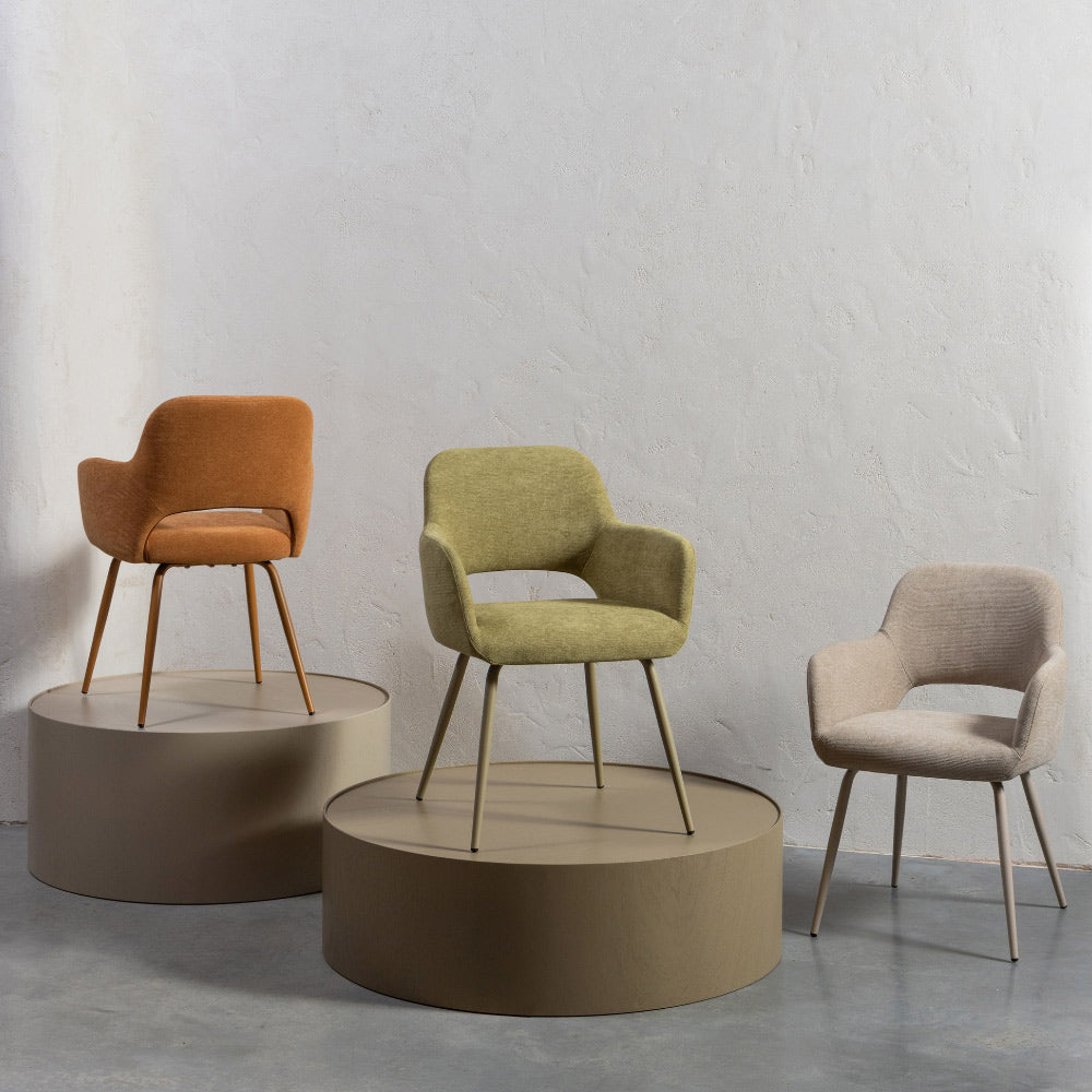 Kortárs stílusú, fémvázas étkezőszék, zsályazöld színű szövettel kárpitozva Kortárs stílusú, fémvázas étkezőszék, zsályazöld színű szövettel kárpitozva