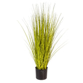 Zöld színű, mű japánfű bokor, fekete műanyag kaspóban