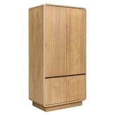 Modern, tömör teakfából készült, natúr színű kétszárnyú ruhásszekrény