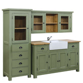 Vidéki stílusú, fenyőfából készült, három elemből álló komplett konyhabútor.