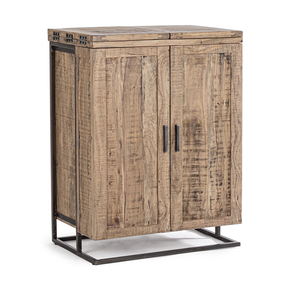 Akácfából és acélból készült bárszekrény.