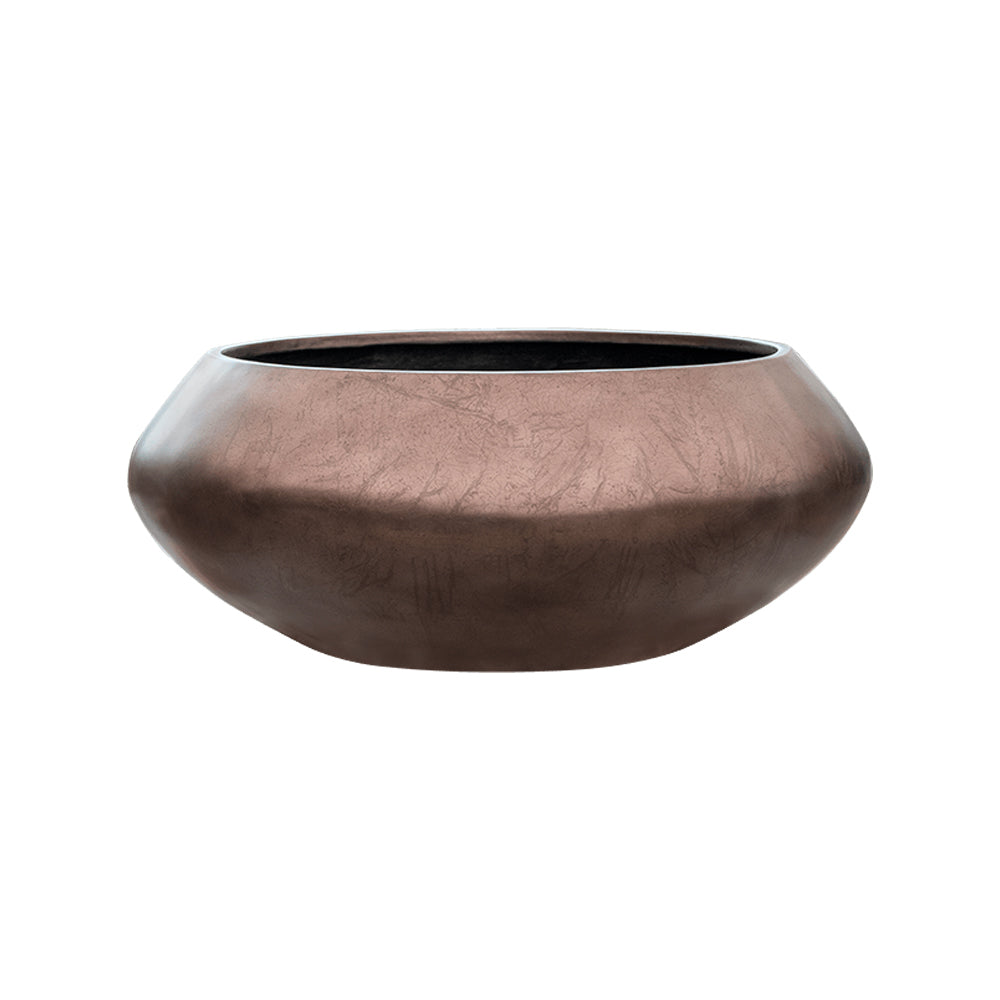 Széles, lapos kialakítású BAQ Metallic Bowl UFO kaspó matt kávé színben, 55 cm-es kivitelben, elegáns belső terekbe.