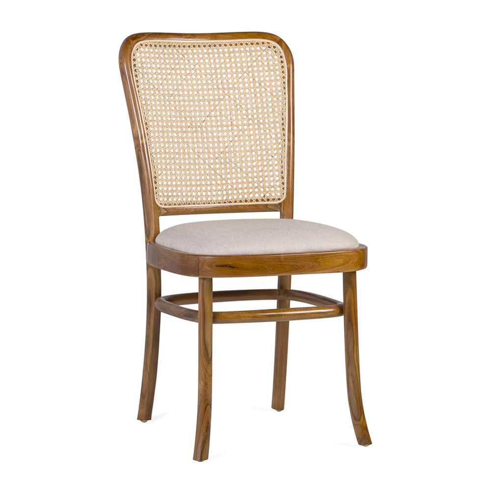 Barna színű, rattan betétes thonet szék.