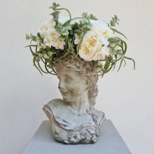 Cyrus Stone Kollekció