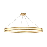 Opálos matt felületű üvegrudakból álló kör formájú dizájn csillár.