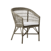 Antikszürke színű, műrattan kerti karosszék.