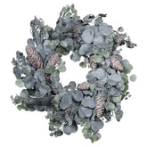 Deres hatású, fenyőtobozokkal díszített, mű eukaliptusz koszorú Ø 45 cm természetes, rusztikus stílusban.