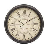 Vintage stílusú, fekete-krém színű falióra, "Cafe de la Tour" felirattal.