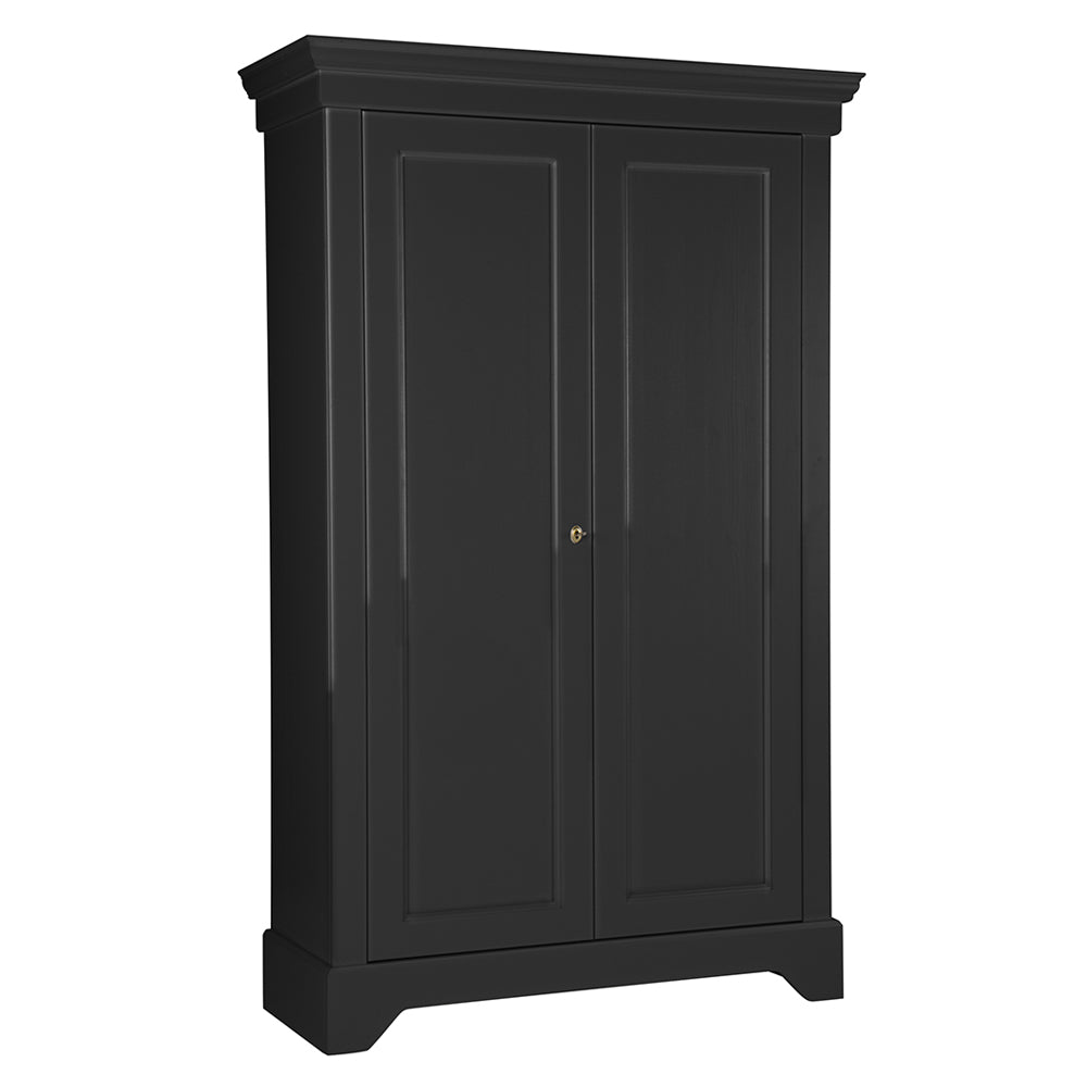 Matt fekete színű, 4 polcos, zárható kialakítású, kétszárnyas fenyőfa gardróbszekrény.