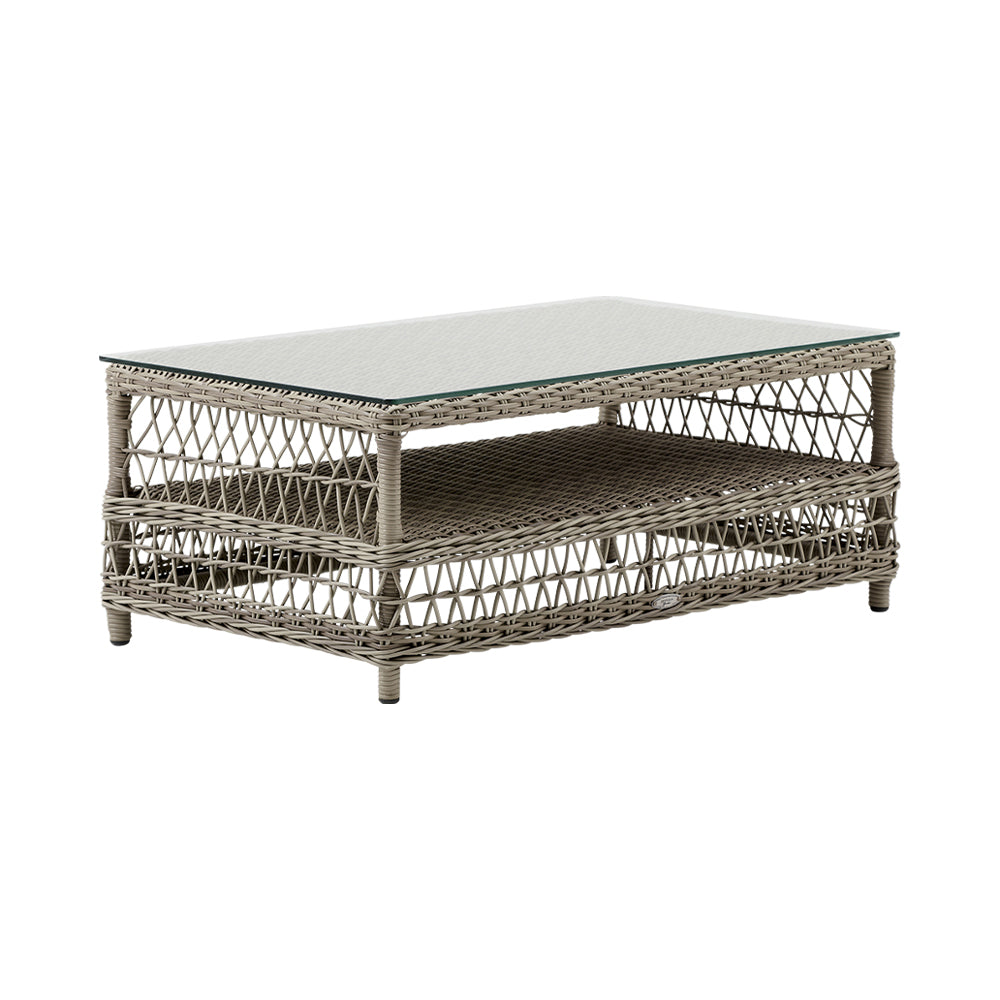 Üveglappal fedett, antikszürke színű, műrattan kerti dohányzóasztal.