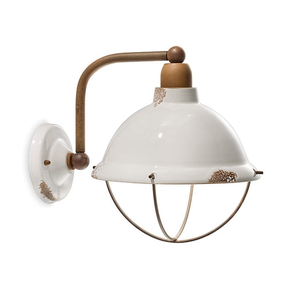 Vintage fehér színű ipari falilámpa.