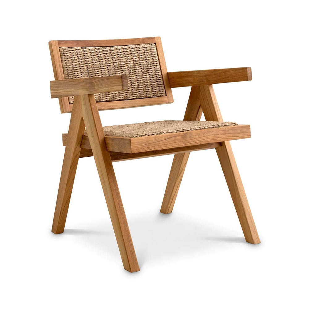 Teakfából készült, natúr színű, formatervezett kerti szék polirattanból szőtt háttámlával és ülőfelülettel..