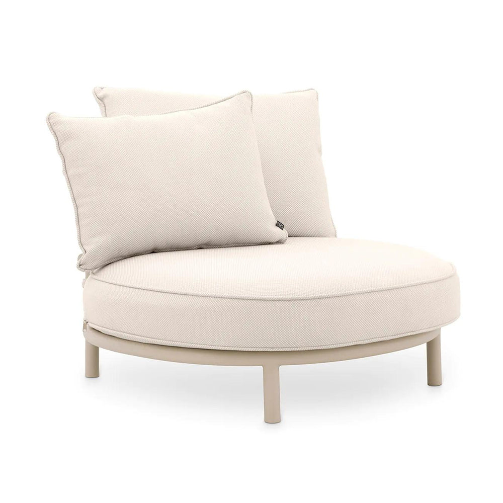 Törtfehér színű ülő és hátpárnákkal kialakított, kör formájú, formatervezett kerti design fotel .