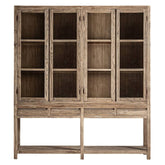 Elölnézet: Masein natúr szilfa vitrines szekrény, 4 üvegajtóval és 4 fiókkal, 225 cm magas.