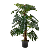 136 cm magas mű könnyezőpálma (Monstera) fekete cserépben, élethű levelekkel.