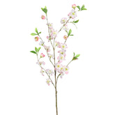 Virágzó mű cseresznyefa ág, halvány rózsaszín színű nyílt és bimbós virágokkal .