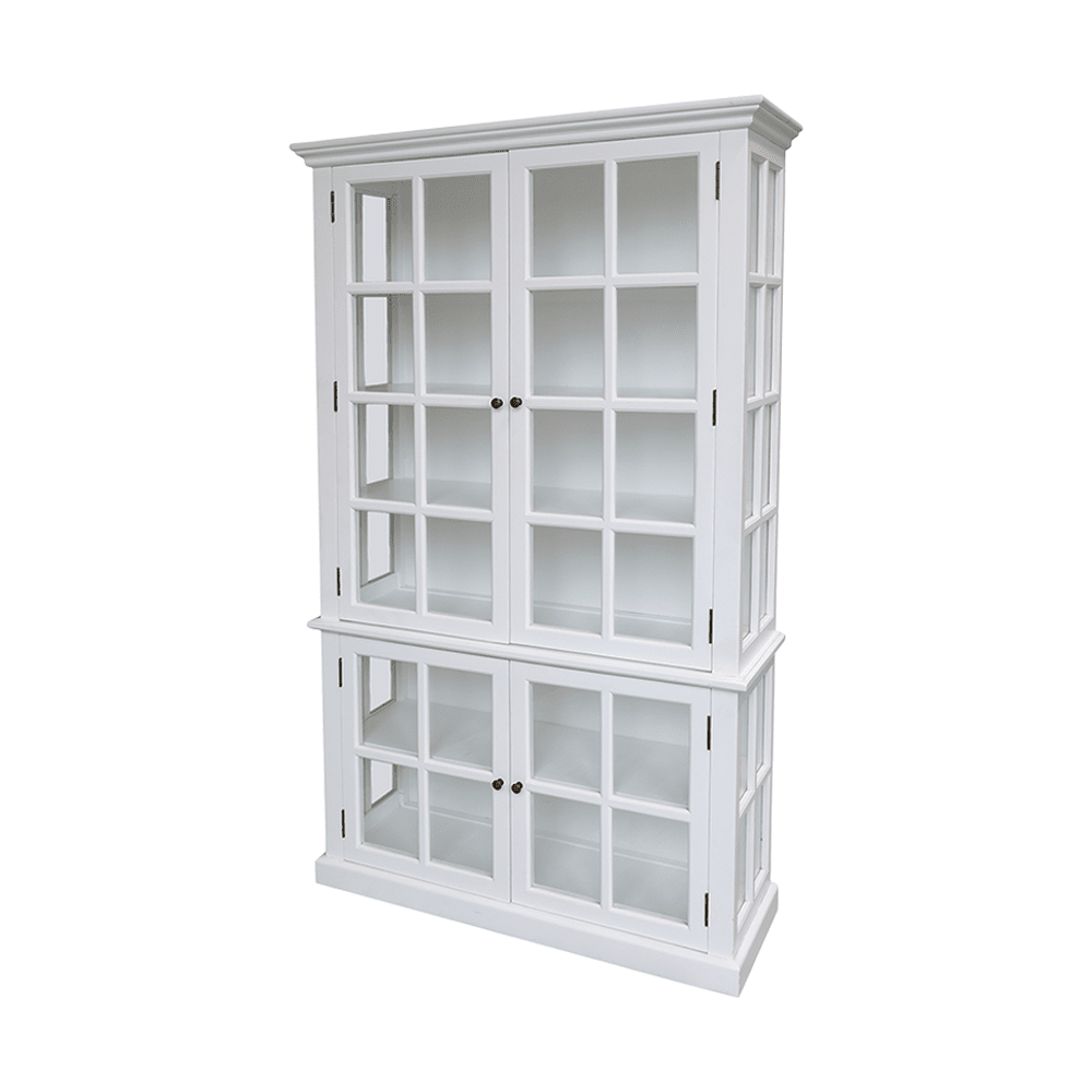 Fehér színű, 4 ajtós vitrines szekrény.