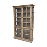 Natúr színű, 8 ajtós vitrines szekrény.