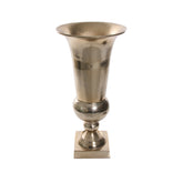 Öntött alumíniumból készült, aranyszínű nagy kaspó-váza.