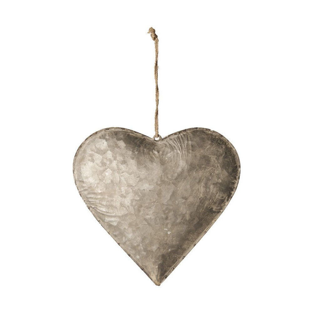 Nagyméretű, függeszthető bádog szív dekoráció.