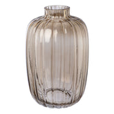 Barna, 30 cm magas bordázott üveg váza modern dizájnnal – dekoratív lakáskiegészítő skandináv, minimalista vagy klasszikus enteriőrbe.