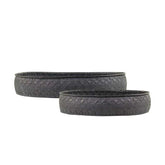 Vintage stílusú, antikolt felületű, grafitszínű, kétdarabos, ovális formájú, dombormintával díszített bádog tálca szett.