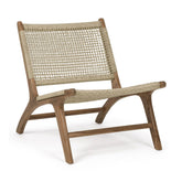 Kortárs stílusú, rusztikus pihenőszék, mikroszálas polipropilén kötélből szőtt ülőfelülettel és háttámlával.