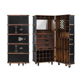 Századfordulós utazási bőröndök stílusában készült, fekete és mahagóni színű többfukciós bárszekrény görgőkön.