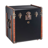 Prémium kategóriás, fekete színű utazóláda sárgaréz vasalatokkal