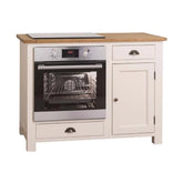 Country stílusú konyhaszekrény, melyen sütő és főzőlap számára van kialakítva hely. Színe: fehér és natúr.