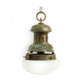 Vintage stílusú, antikolt sárgaréz színű, rézből készült függeszték, opál üvegbúrával.