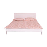 Fehér színű, 180 x 200 cm-es, fenyőfa franciaágy.