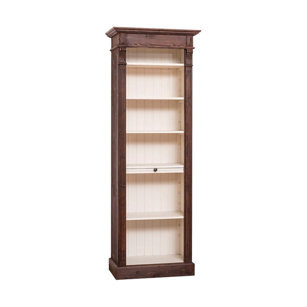 Vörösesbarna, és krémfehér színű klasszikus stílusú könyvszekrény hat polccal és egy kihúzható könyvtartóval.