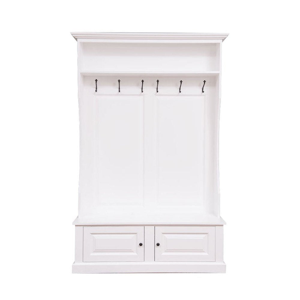 Fenyőfából készült előszobafal