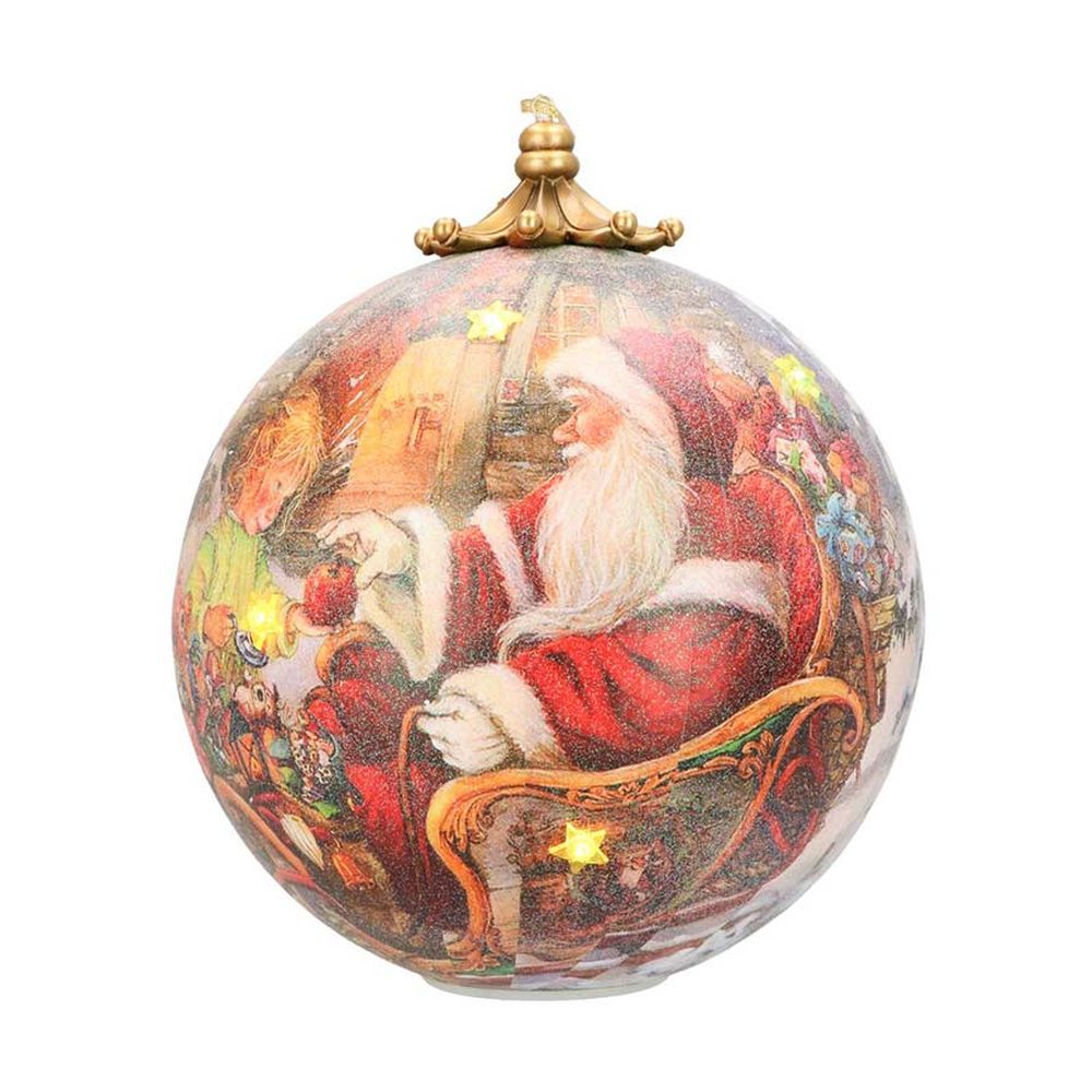 Vintage stílusú, LED-es kialakítású, Télapós életképpel díszített, nagyméretű függeszthető karácsonyi gömb dísz.