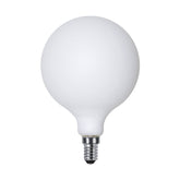 Matt felületű opál LED izzó.