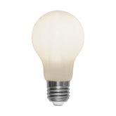 Matt felületű opál LED izzó.