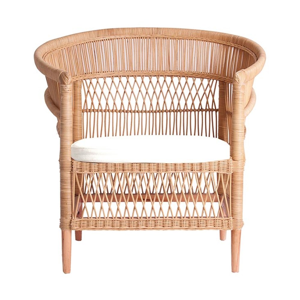 Prémium kategóriás, kortárs stílusú formatervezett rattan fotel, fehér színű pamut ülőpárnával