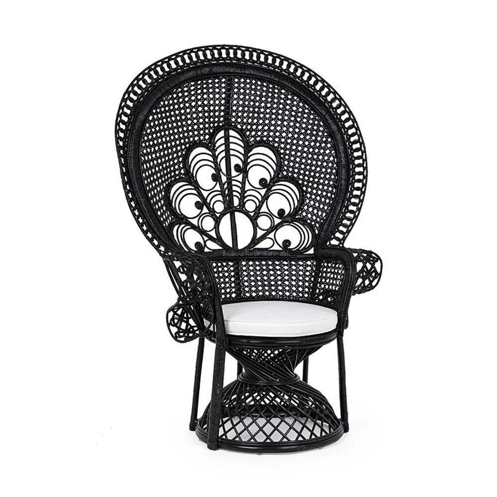 Valódi rattanból készült, fekete színű kézműves páva fotel, ekrü színű ülőpárnával.