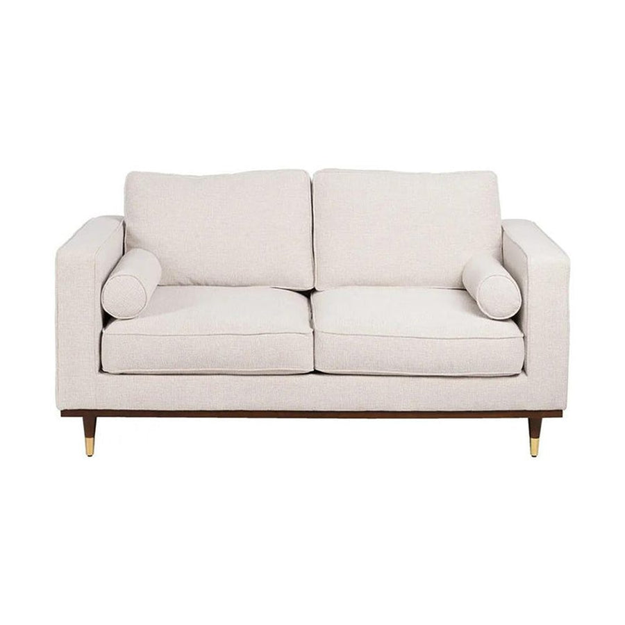 Bézs színű szövettel kárpitozott, 2 személyes kanapé.