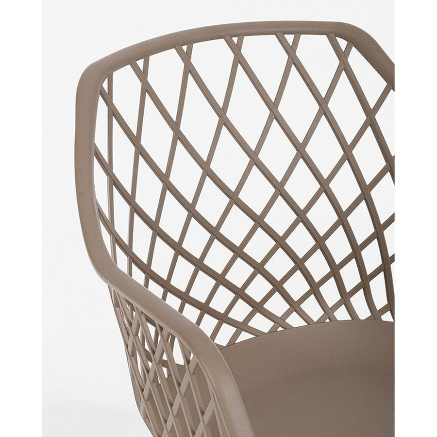 Taupe színű, modern étkezőszék.