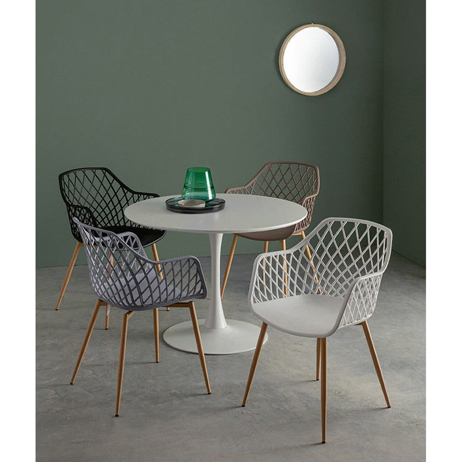 Szürke színű műanyag étkezőszék.