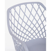 Szürke színű műanyag étkezőszék.