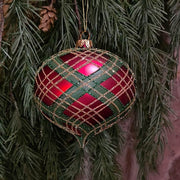 Skót kockás mintázatú, üveg karácsonyfadísz szett.