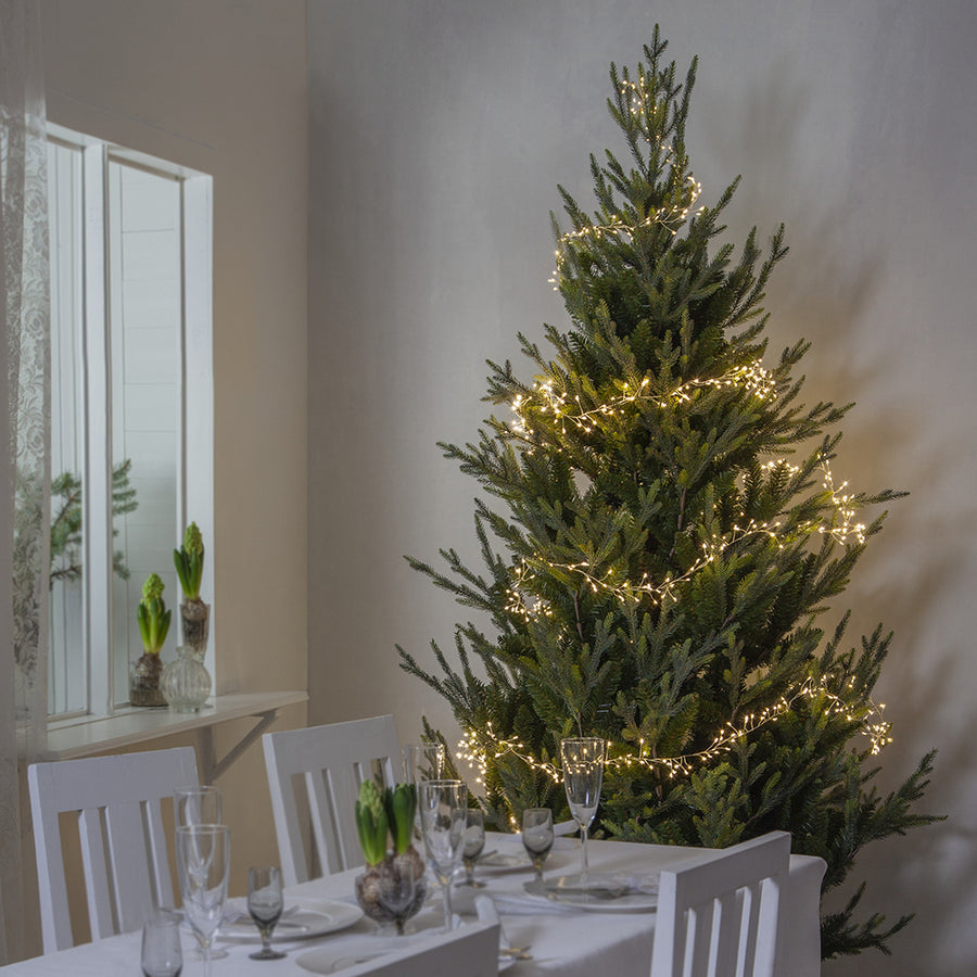 Meleg fehér fényű, 720 cm hosszú, 720 LED.es fényfüzér.