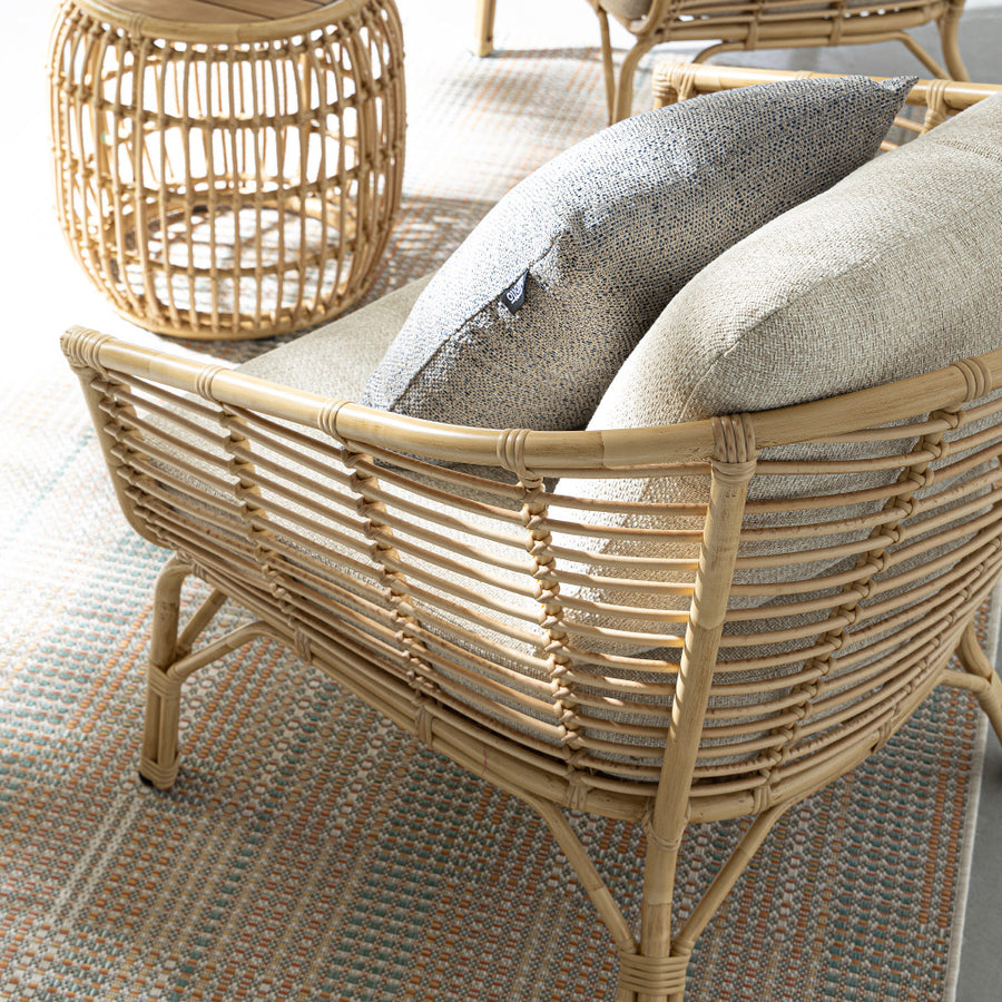 Mediterrán, natúr színű, bambuszhatású alumíniumból készült, kerti fotel olefin párnákkal