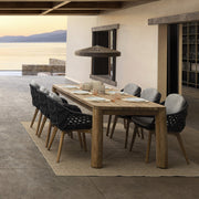 Kortárs stílusú, szürke színű, design kerti szék natúr színű teakfa lábakkal