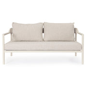 Kortárs, bézs alumíniumból készült,  kerti ülőgarnitúra homokszínű ülő- és hátpárnákkal.